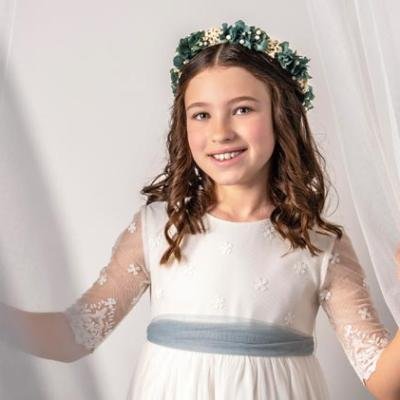 Nina Comunion Cortina