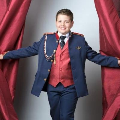 Nino Comunion Cortina 2