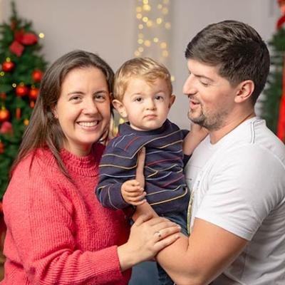 Familia Con Bebe En Navidad